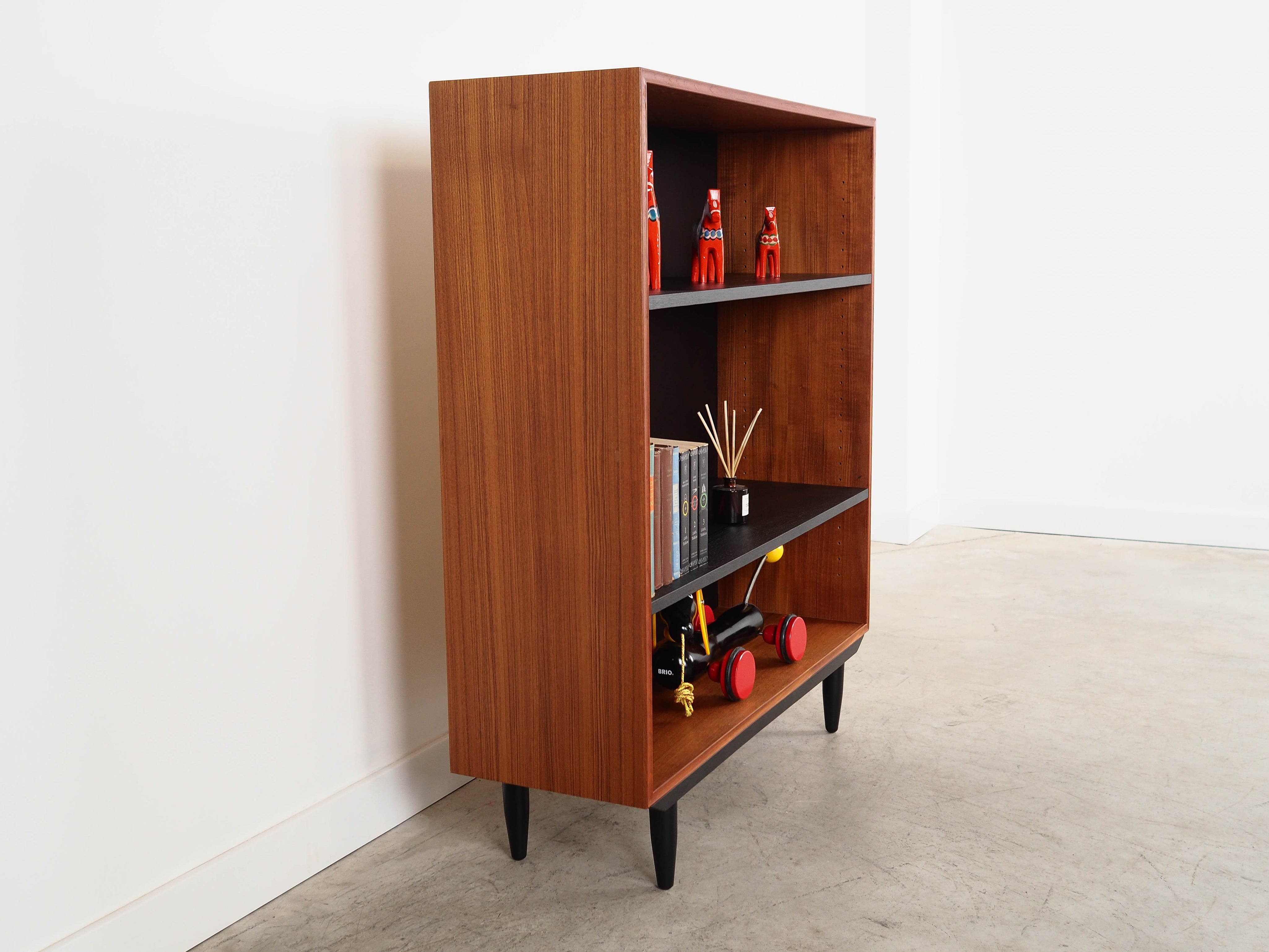 Bookcase,_Danish_Design,_Teak_Wood,_1970s,_Denmark