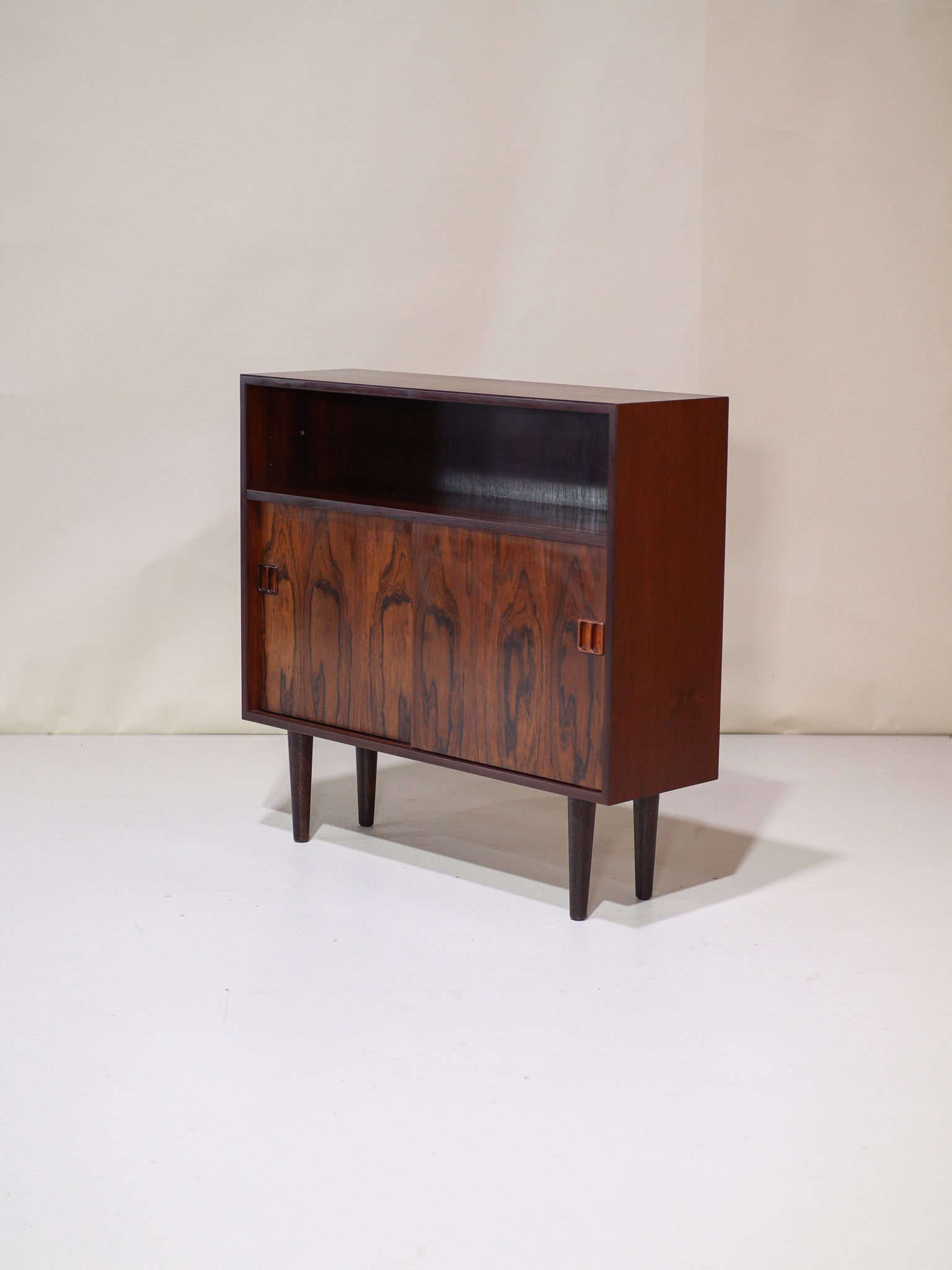 Bookcase_with_sliding_doors_rosewood_Danish_vintage_Hjørnebo