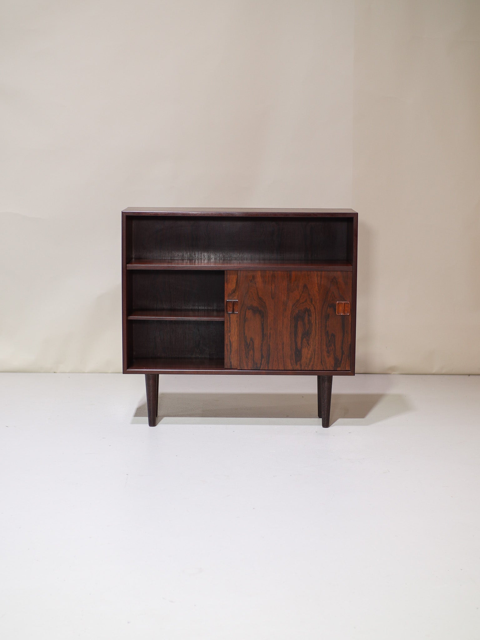 Bookcase_with_sliding_doors_rosewood_Danish_vintage_Hjørnebo