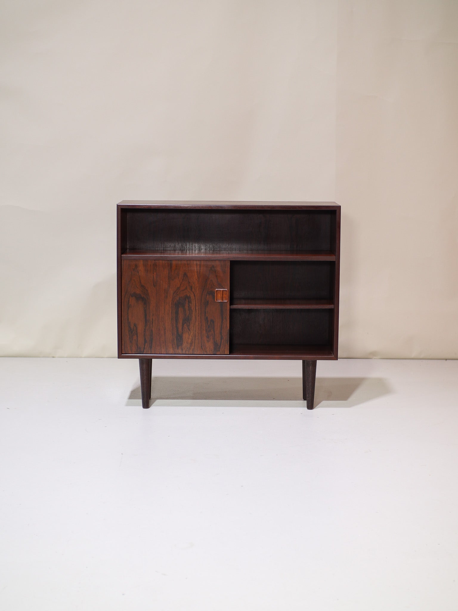 Bookcase_with_sliding_doors_rosewood_Danish_vintage_Hjørnebo