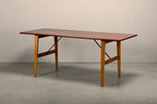 Børge_Mogensen_Hunting_Table_for_Søborg_Møbelfabrik_in_Oak_and_Teak,_Denmark,_1950s