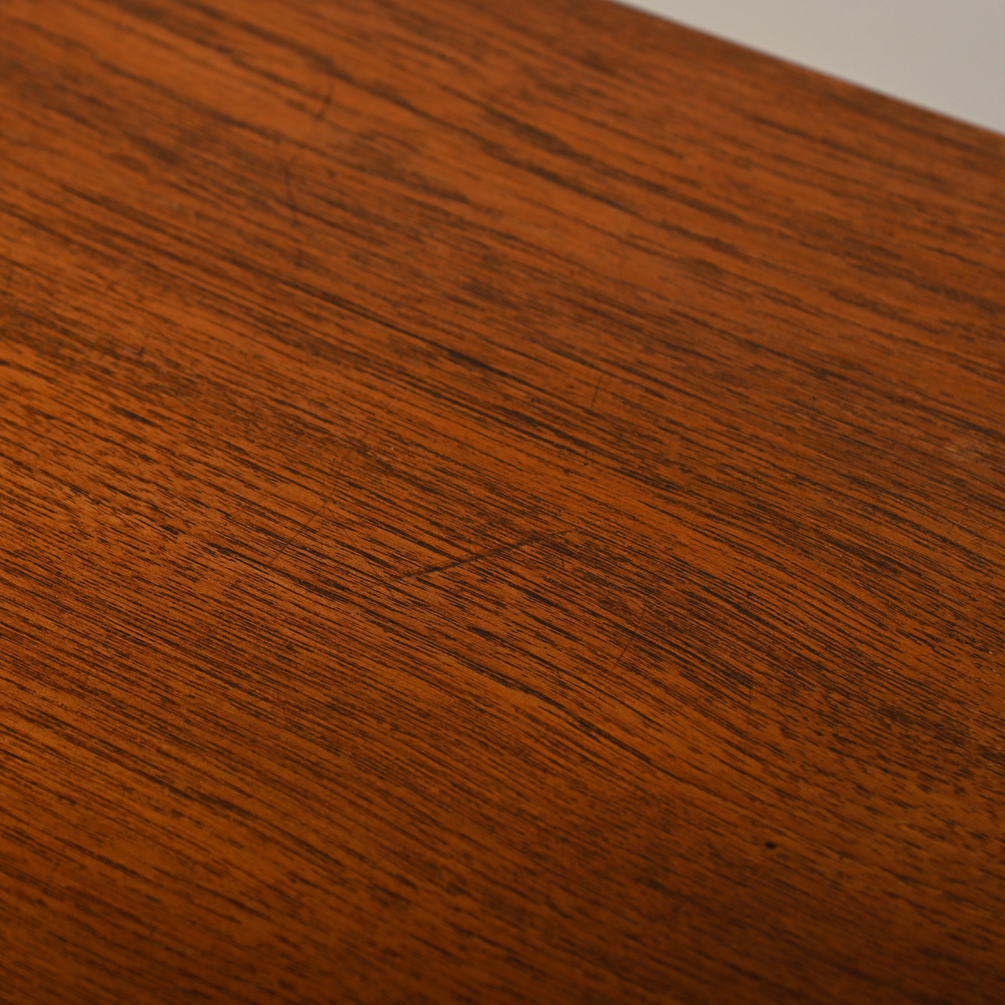 Børge_Mogensen_Hunting_Table_for_Søborg_Møbelfabrik_in_Oak_and_Teak,_Denmark,_1950s