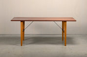 Børge_Mogensen_Hunting_Table_for_Søborg_Møbelfabrik_in_Oak_and_Teak,_Denmark,_1950s