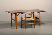 Børge_Mogensen_Hunting_Table_for_Søborg_Møbelfabrik_in_Oak_and_Teak,_Denmark,_1950s