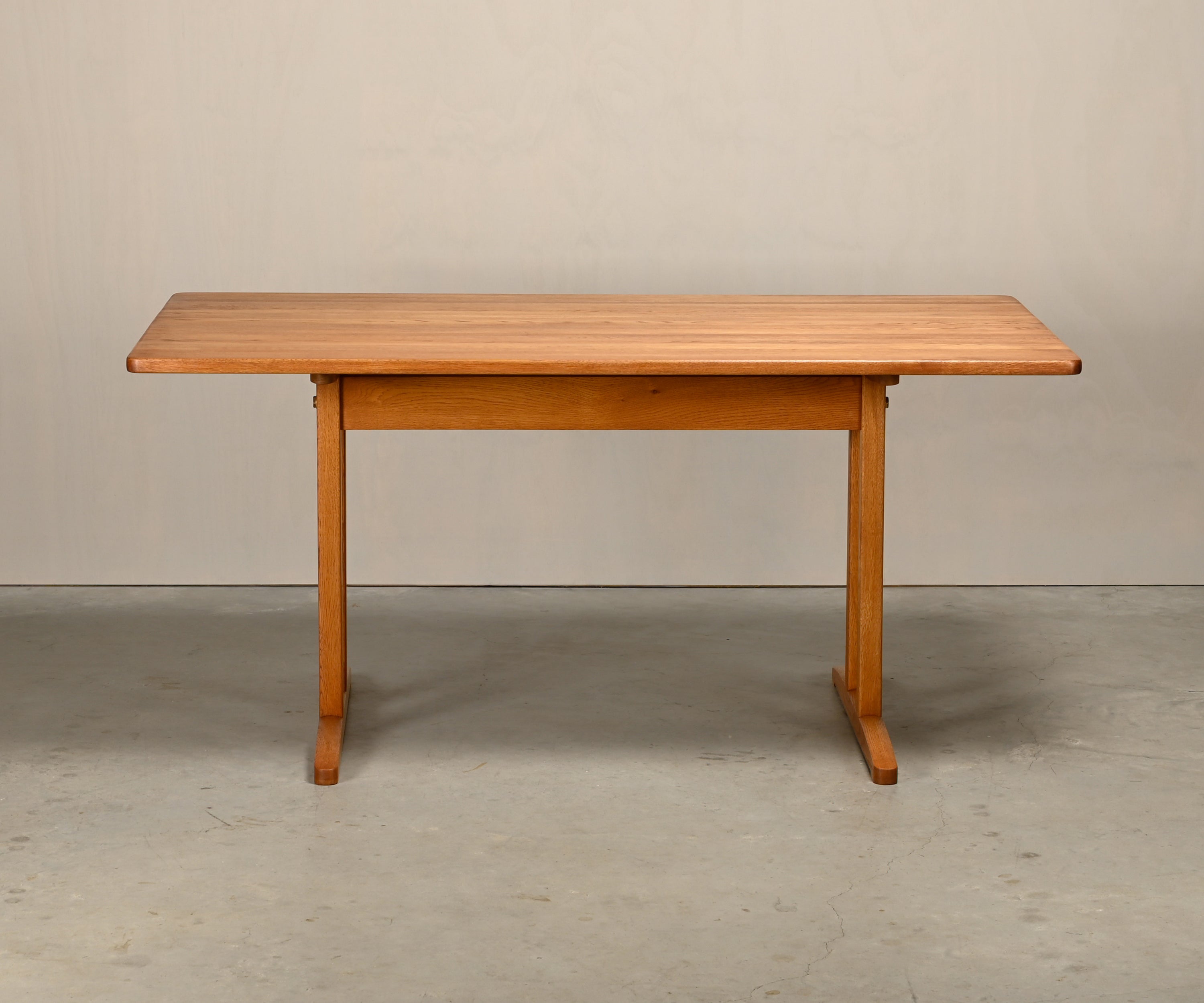 Shaker_Dining_Table_by_Børge_Mogensen_for_Karl_Andersson_&_Söner,_Sweden,_1960s