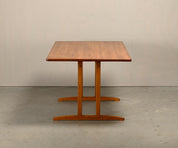Shaker_Dining_Table_by_Børge_Mogensen_for_Karl_Andersson_&_Söner,_Sweden,_1960s