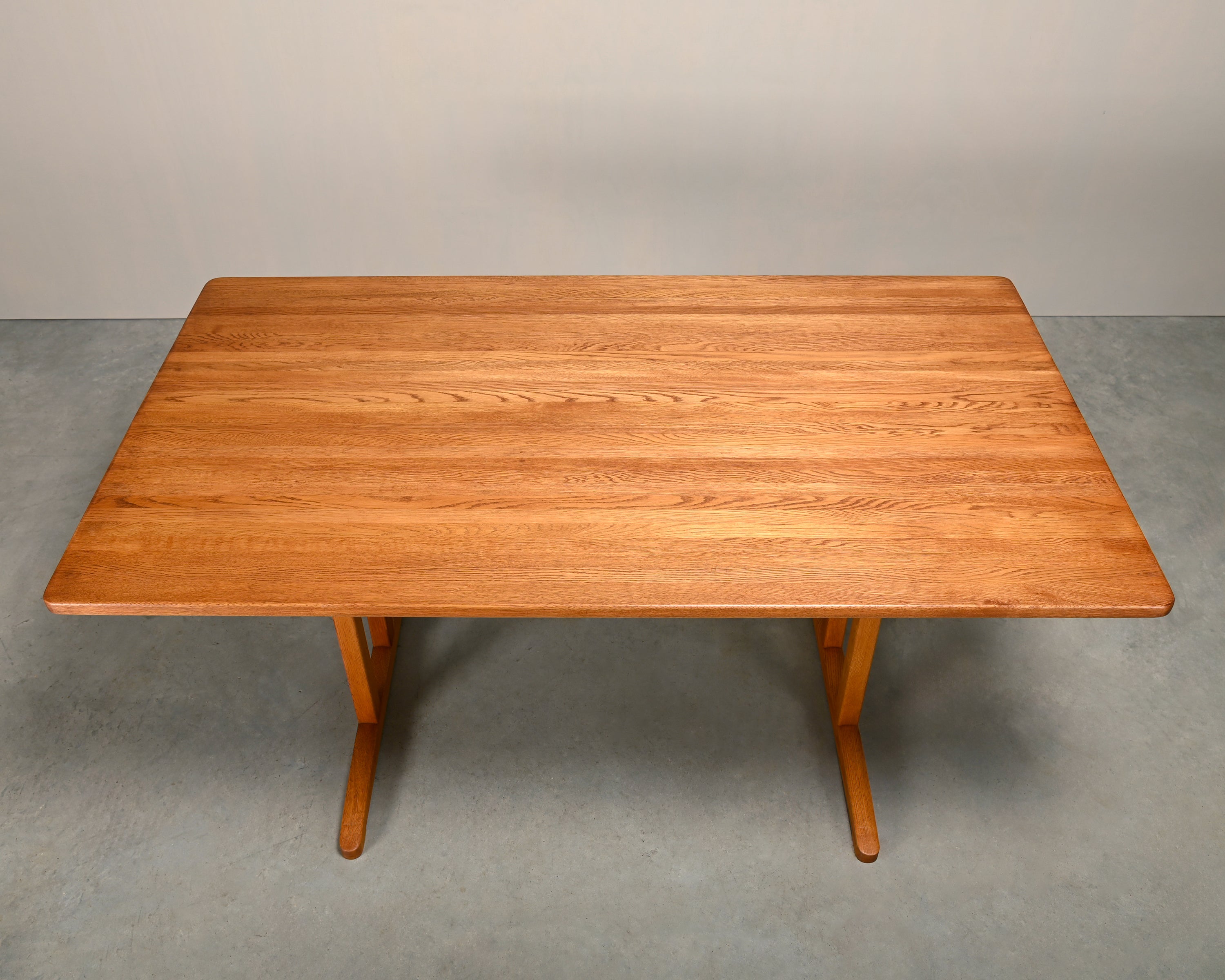 Shaker_Dining_Table_by_Børge_Mogensen_for_Karl_Andersson_&_Söner,_Sweden,_1960s