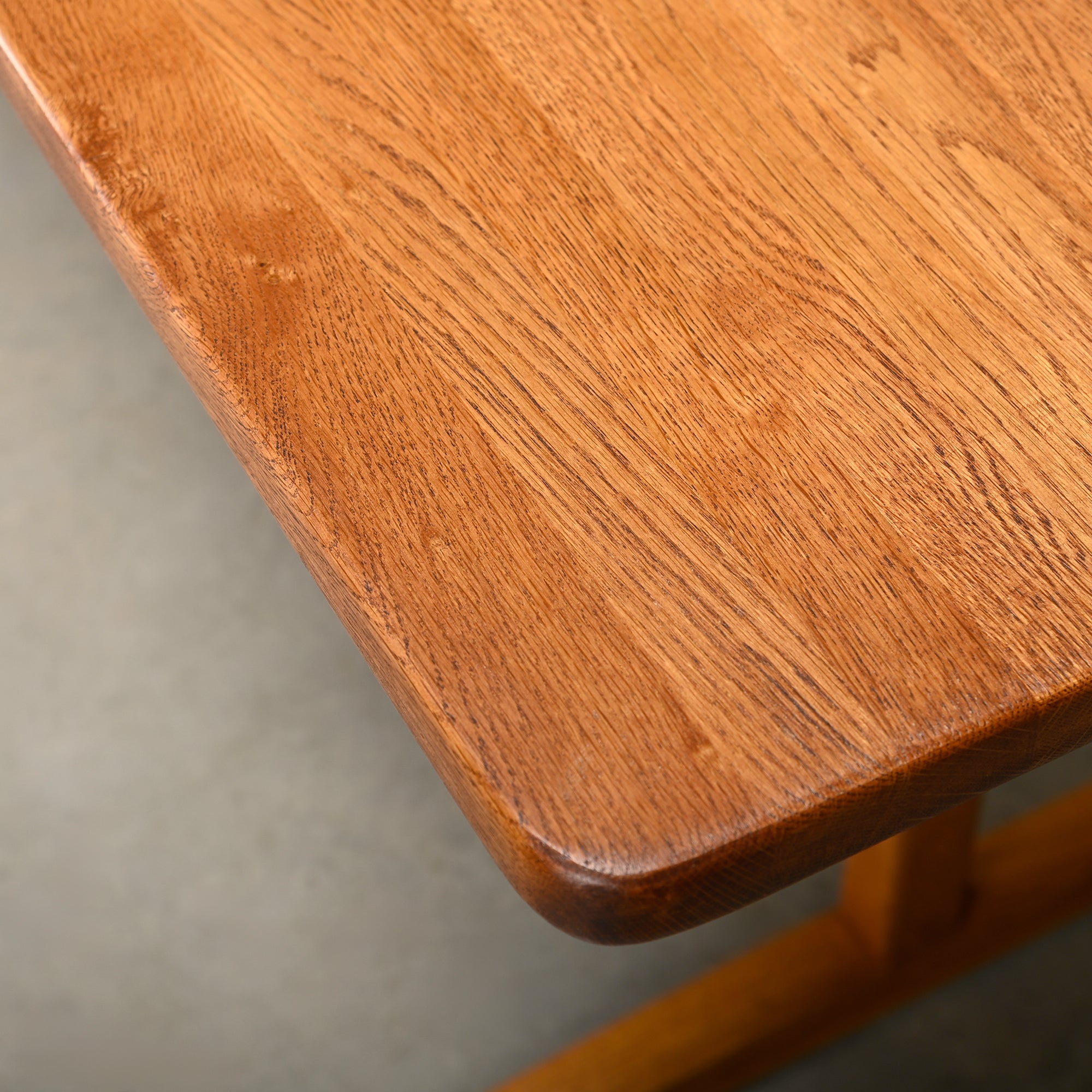 Shaker_Dining_Table_by_Børge_Mogensen_for_Karl_Andersson_&_Söner,_Sweden,_1960s
