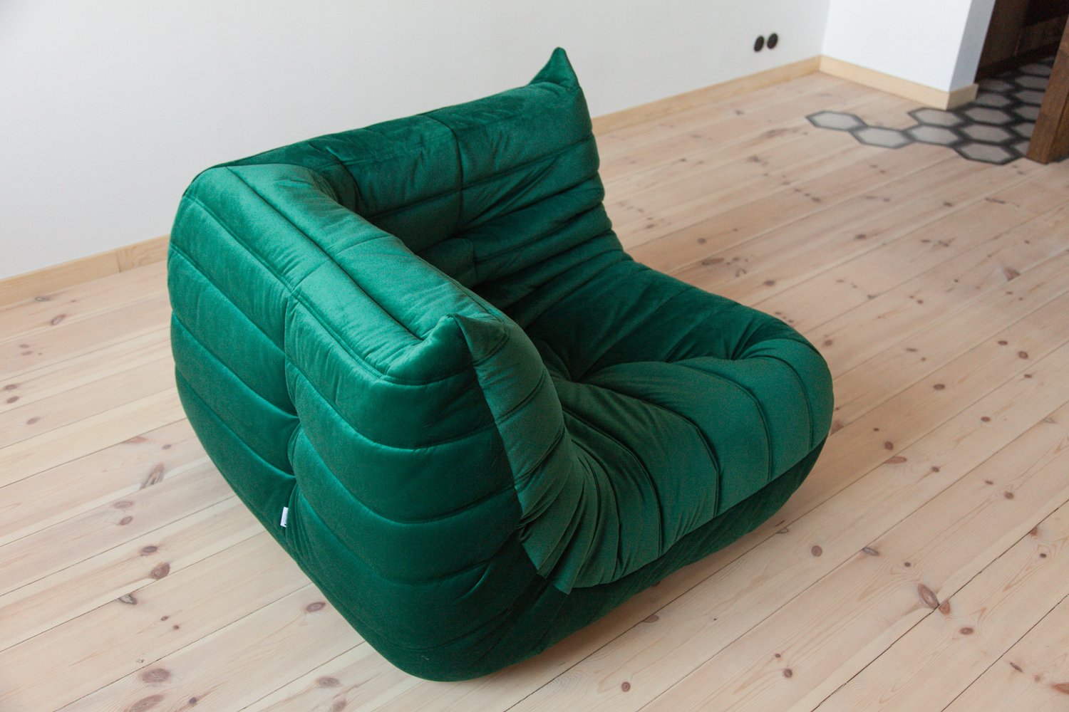 Bottle_Green_Velvet_Togo_Corner_Chair_by_Michel_Ducaroy_for_Ligne_Roset,_France
