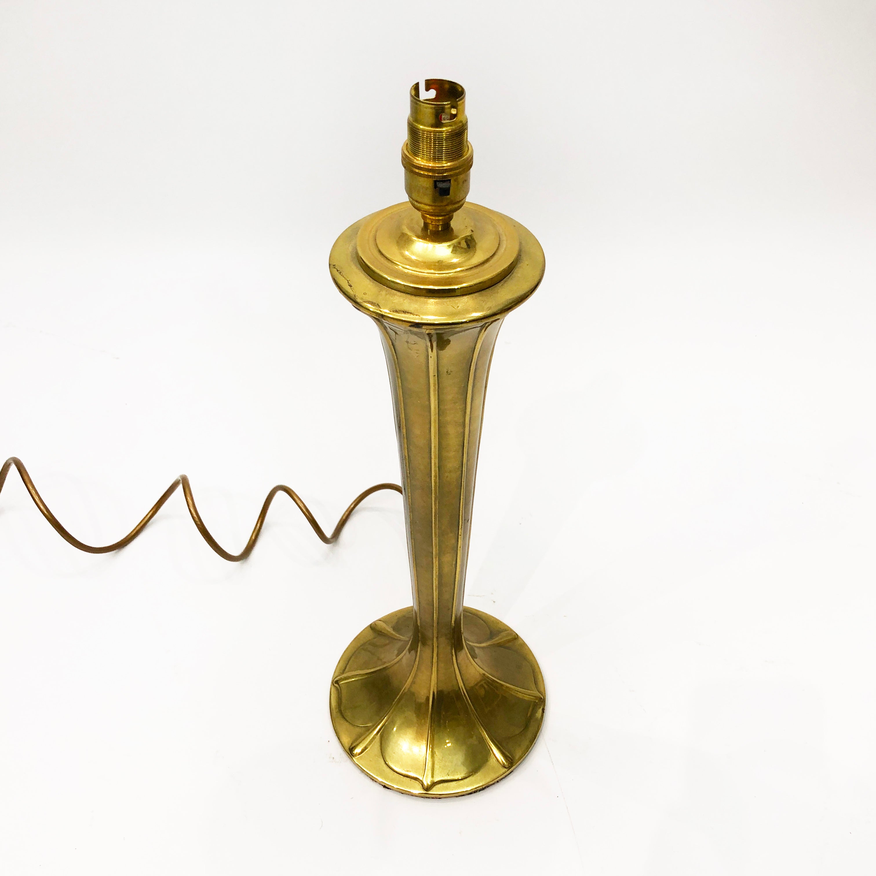Art_Nouveau_Style_Brass_Table_Lamp,_France_1970s