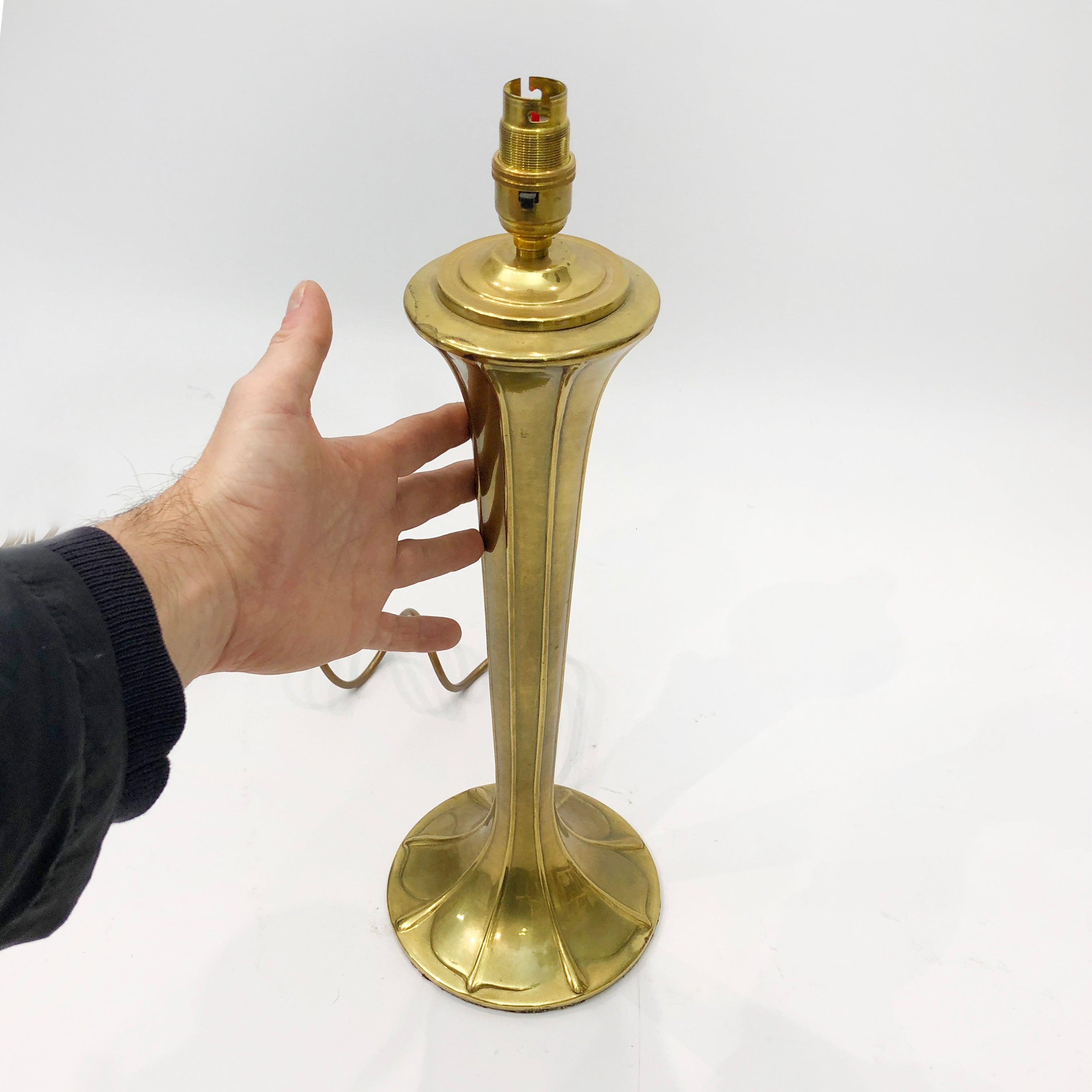 Art_Nouveau_Style_Brass_Table_Lamp,_France_1970s