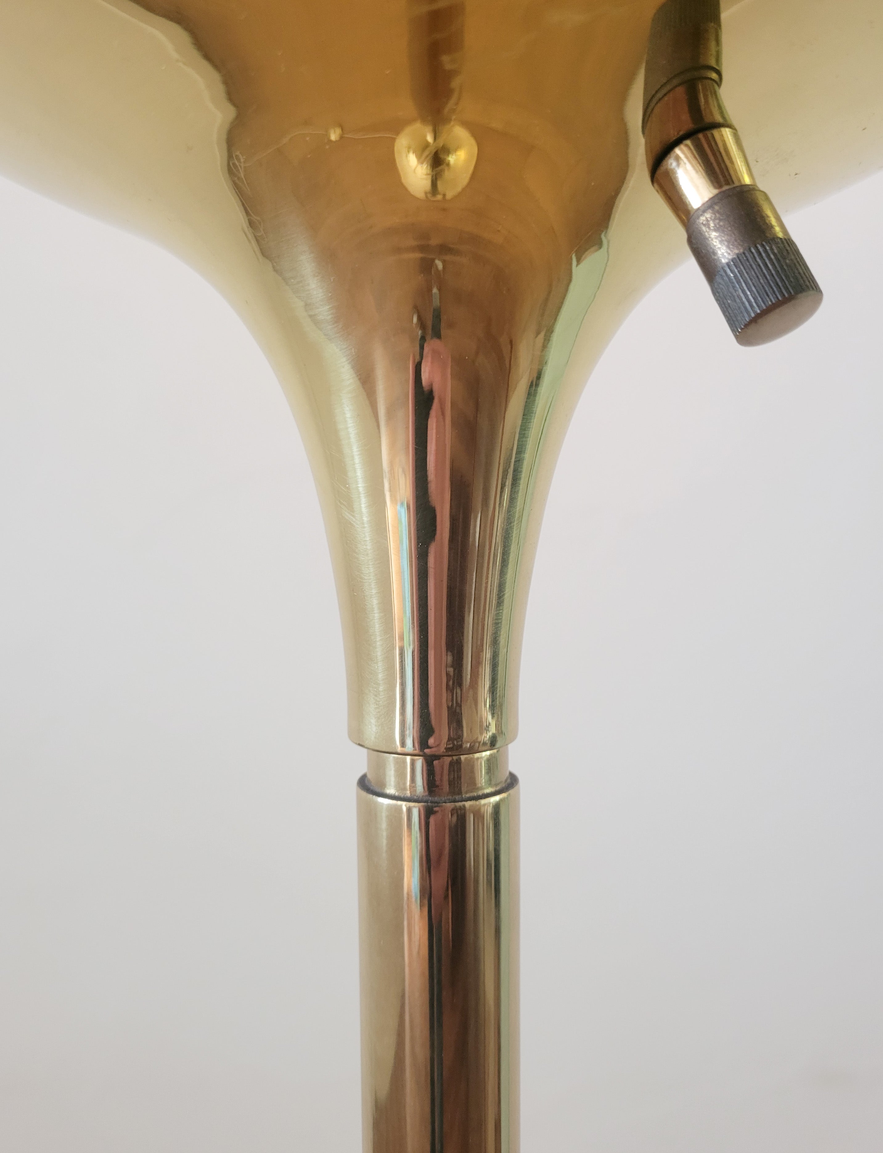 Brass_globe_floor_lamp_by_Vereinigte_Werkstätten,_1970s