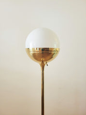 Brass_globe_floor_lamp_by_Vereinigte_Werkstätten,_1970s