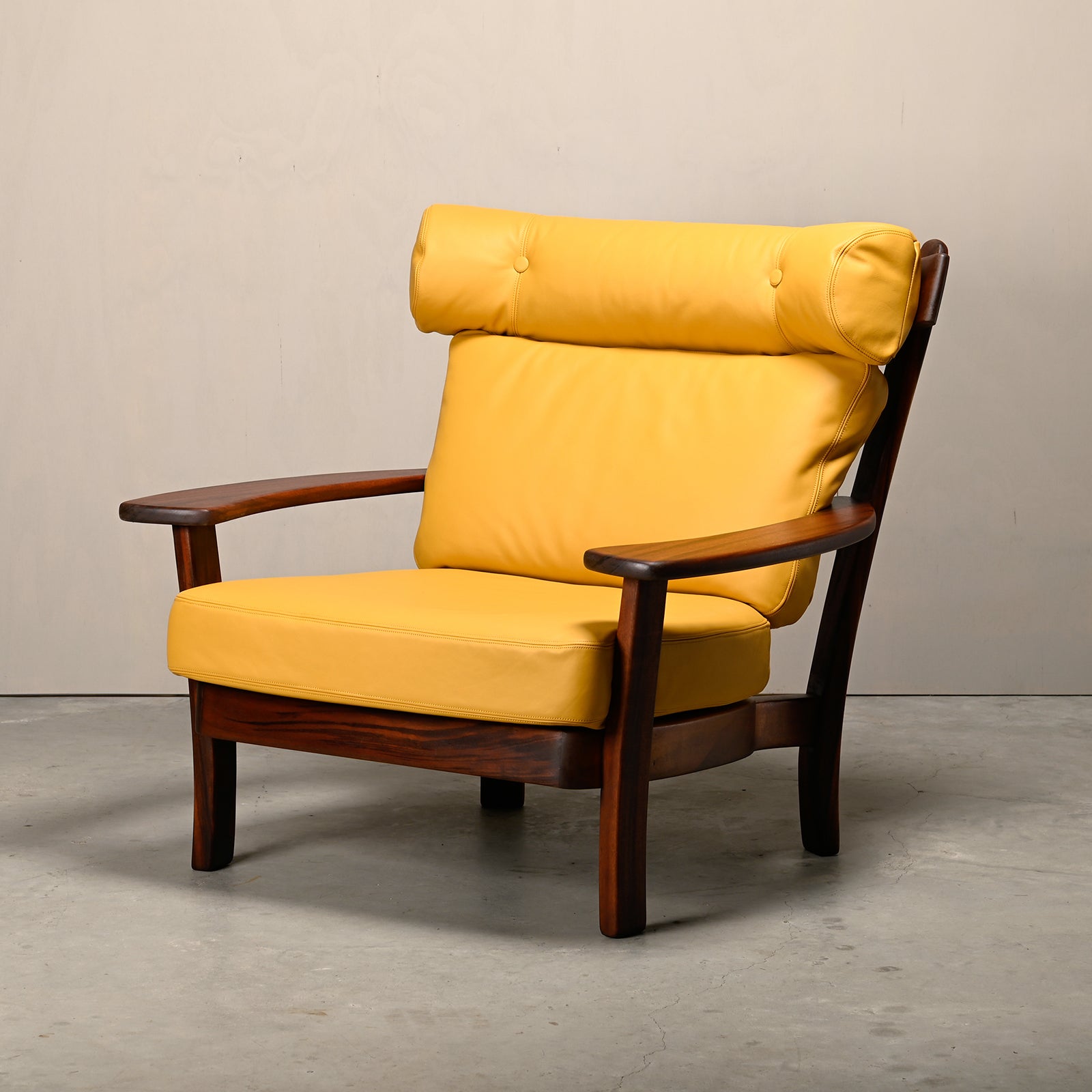 Brazilian_Hardwood_Lounge_Chair_in_the_Style_of_Lafer,_Rodrigues_and_Gillon,_1970s,_Brazil