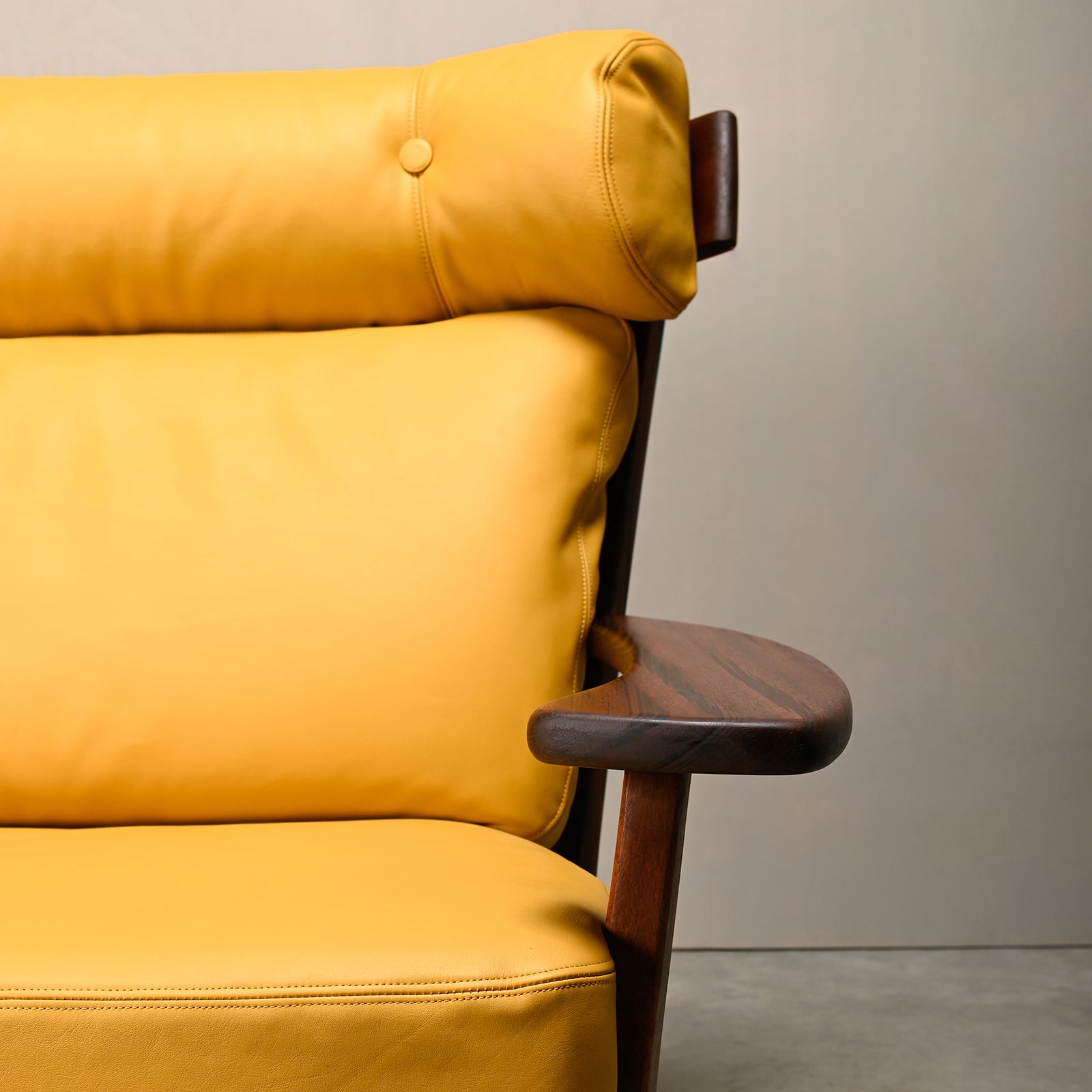 Brazilian_Hardwood_Lounge_Chair_in_the_Style_of_Lafer,_Rodrigues_and_Gillon,_1970s,_Brazil