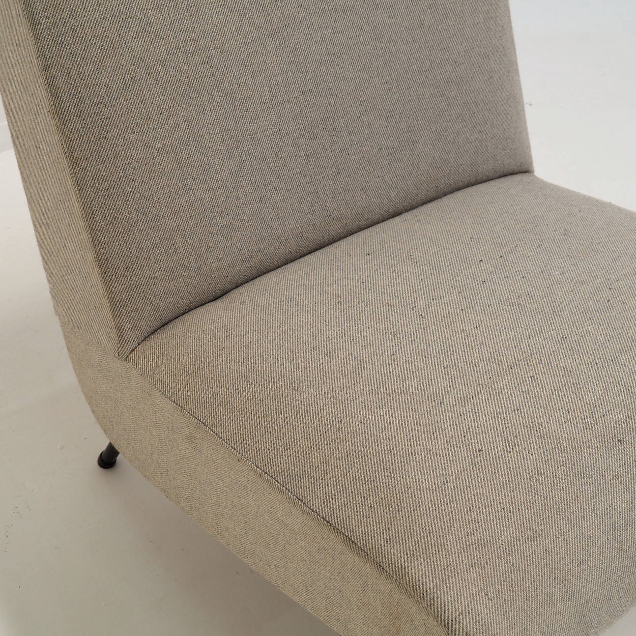 Pierre_Guariche_Breda_Lounge_Chair_for_Meurop,_French_Mid-Century_Modern_Design,_Belgium,_1960s