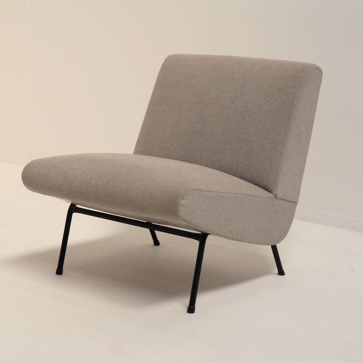Pierre_Guariche_Breda_Lounge_Chair_for_Meurop,_French_Mid-Century_Modern_Design,_Belgium,_1960s