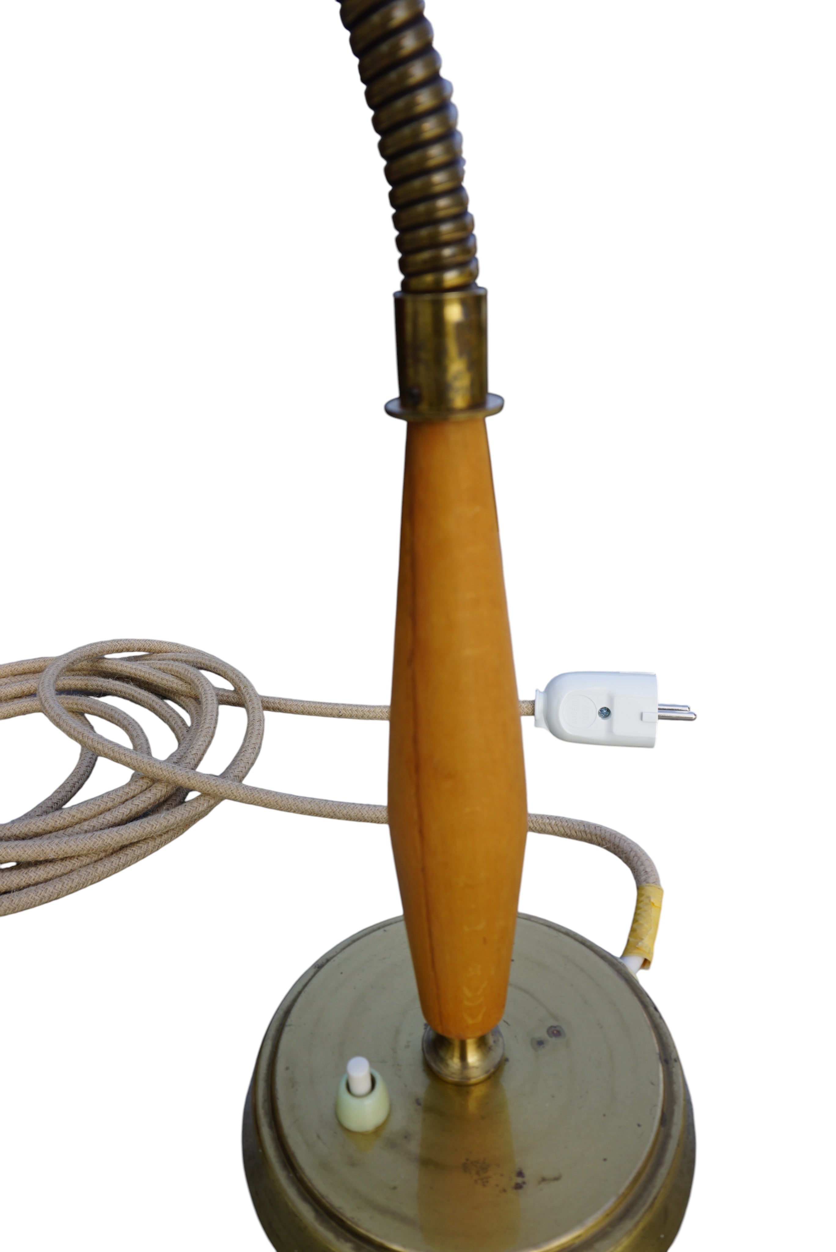 Table_Lamp_by_Bertil_Brisborg_for_Nordiska_Kompaniet_NK,_Swedish_Modern_Brass_Desk_Lamp,_1950s