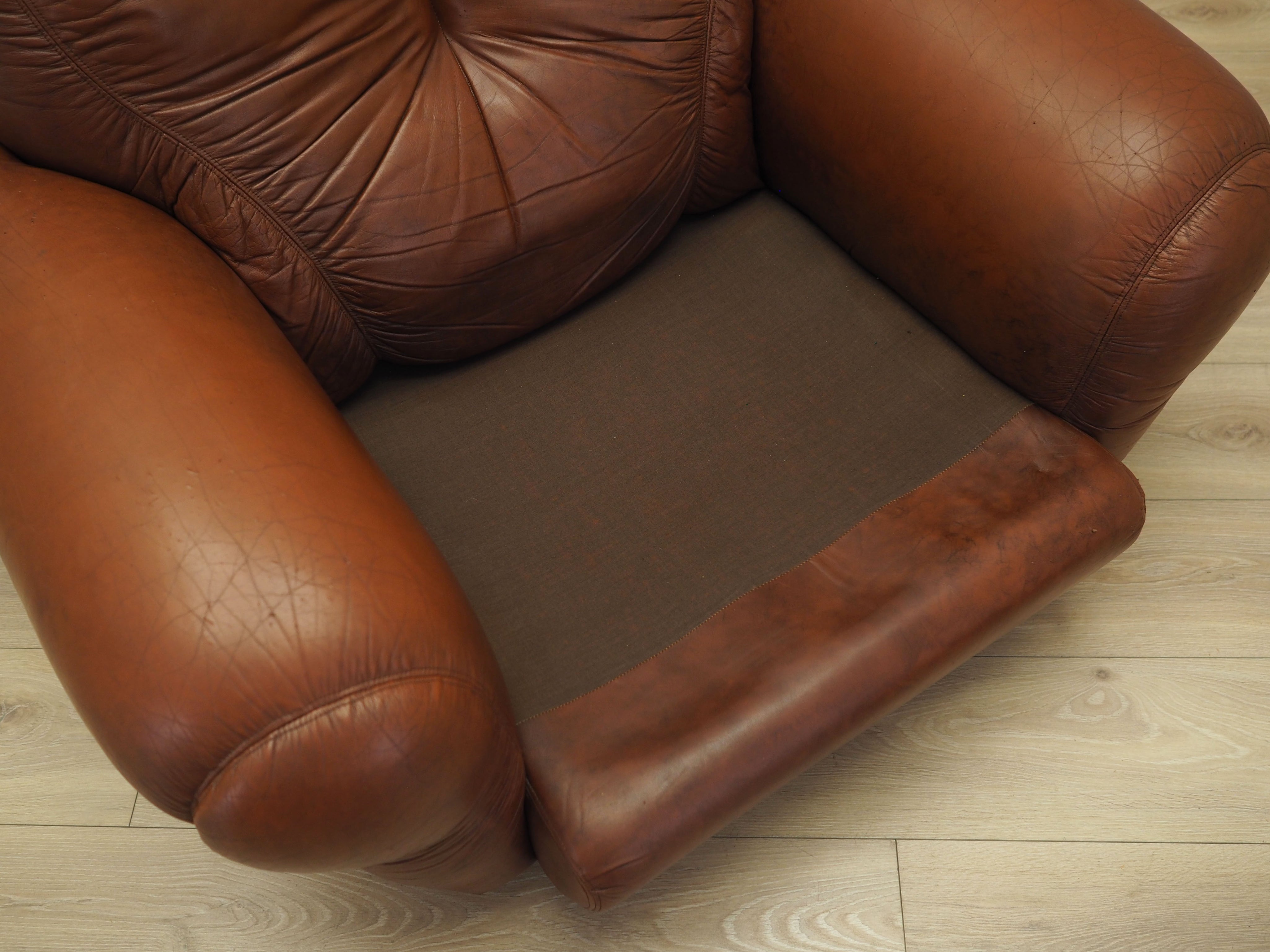 Brown_Armchair,_Original_Leather,_1970s,_Italy