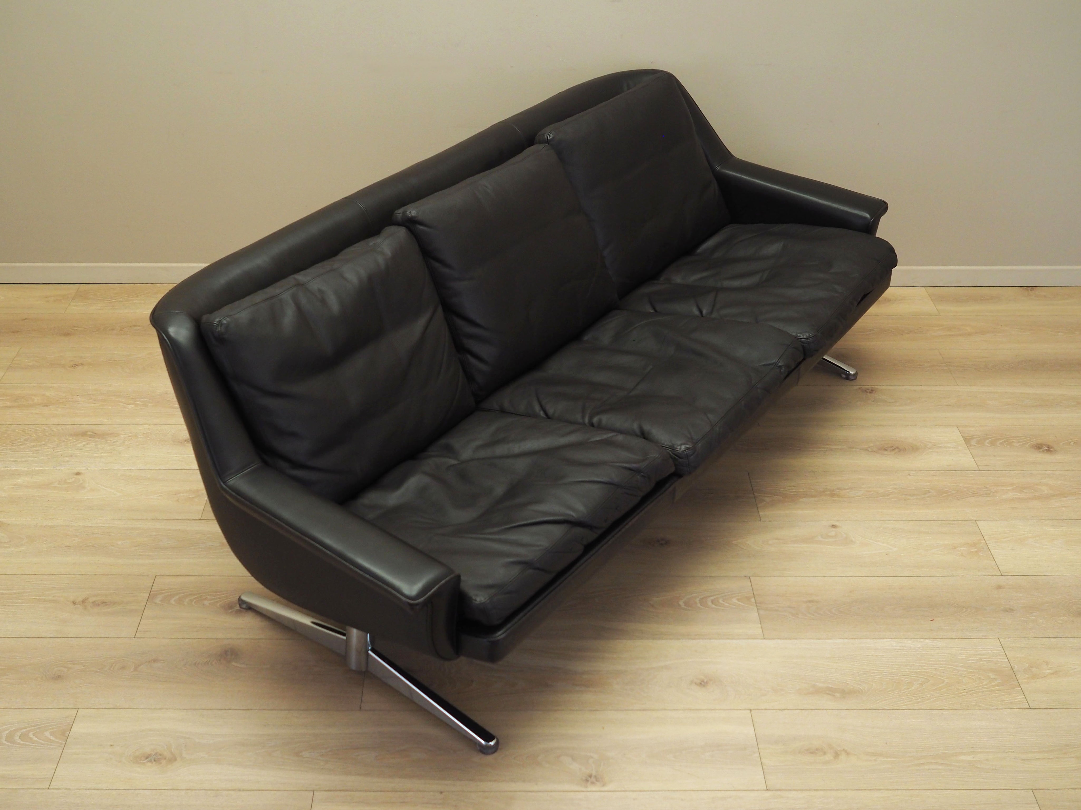 Brown_Leather_Sofa_by_Werner_Langenfeld_for_Esa,_1970s,_Denmark