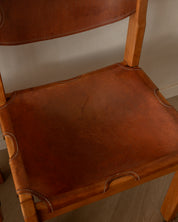 Set_of_4_Maison_Regain_Brutalist_Dining_Chairs_in_Elm_and_Cognac_Leather,_France,_1970s