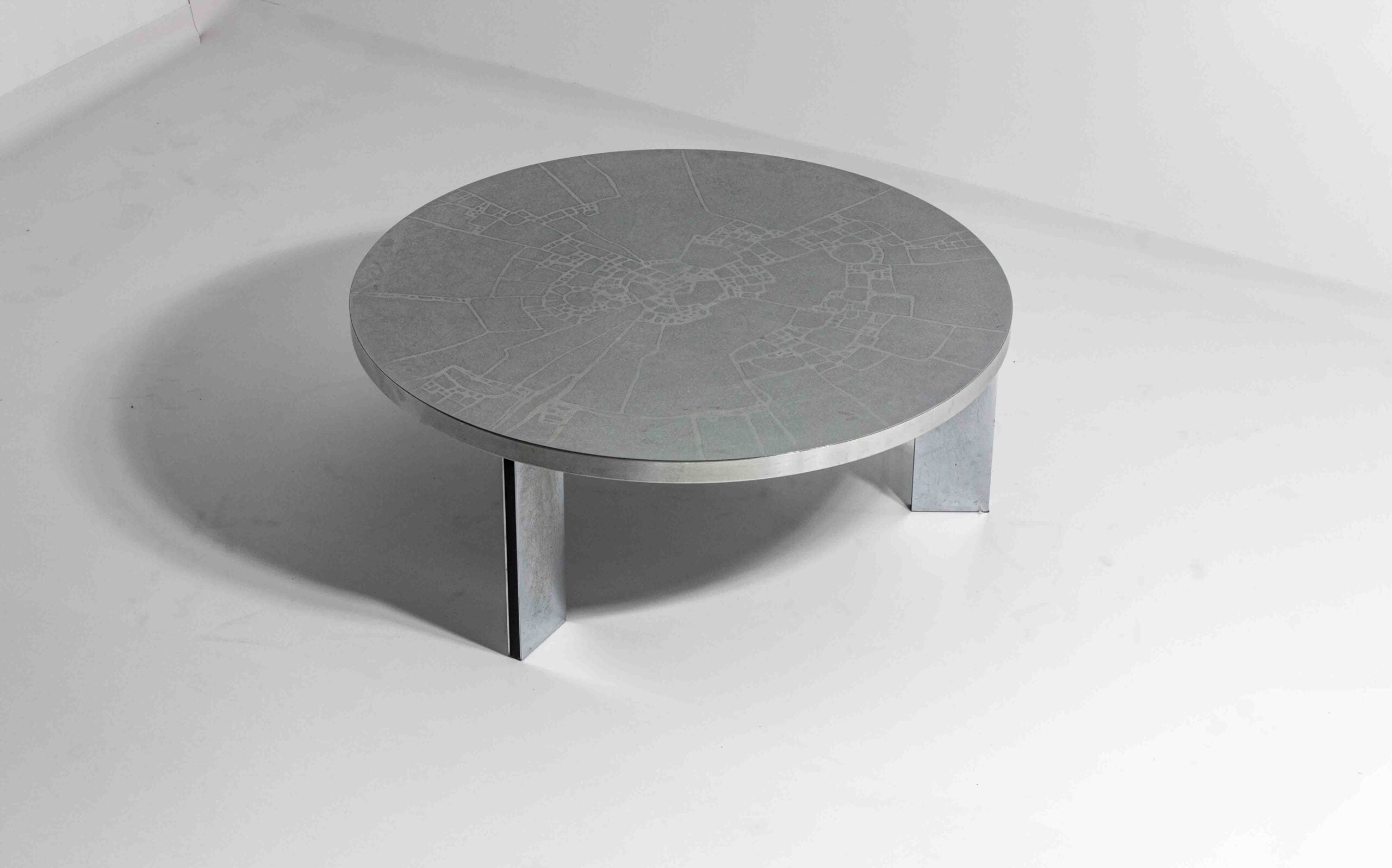 Brutalist_Etched_Chrome_Round_Coffee_Table_by_Heinz_Lilienthal,_1960s