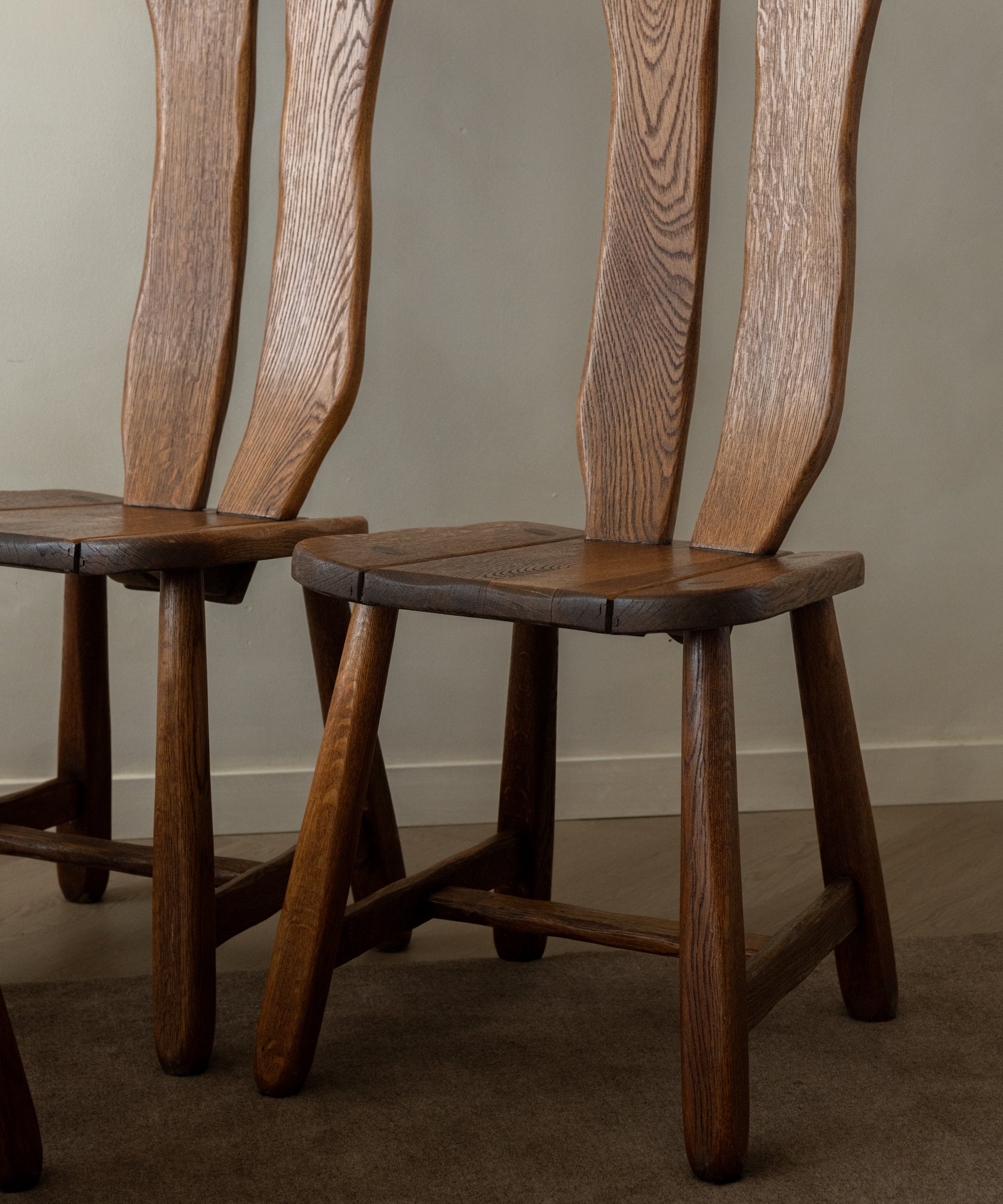 Set_of_4_Brutalist_Solid_Oak_Dining_Chairs_by_De_Puydt,_Belgium,_1960s–1970s