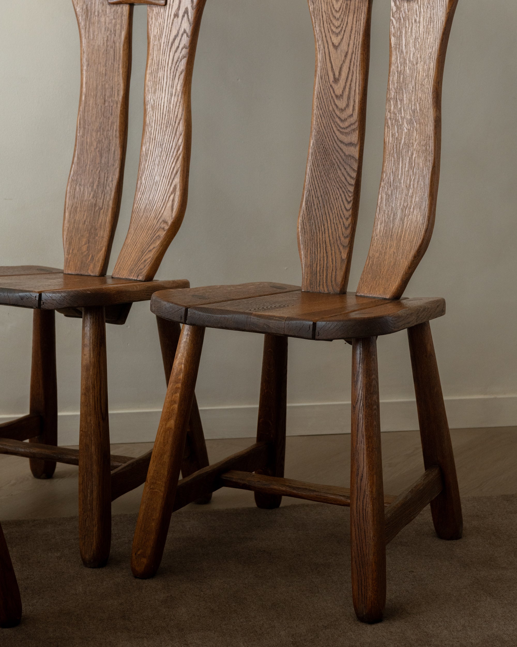 Set_of_4_Brutalist_Solid_Oak_Dining_Chairs_by_De_Puydt,_Belgium,_1960s–1970s