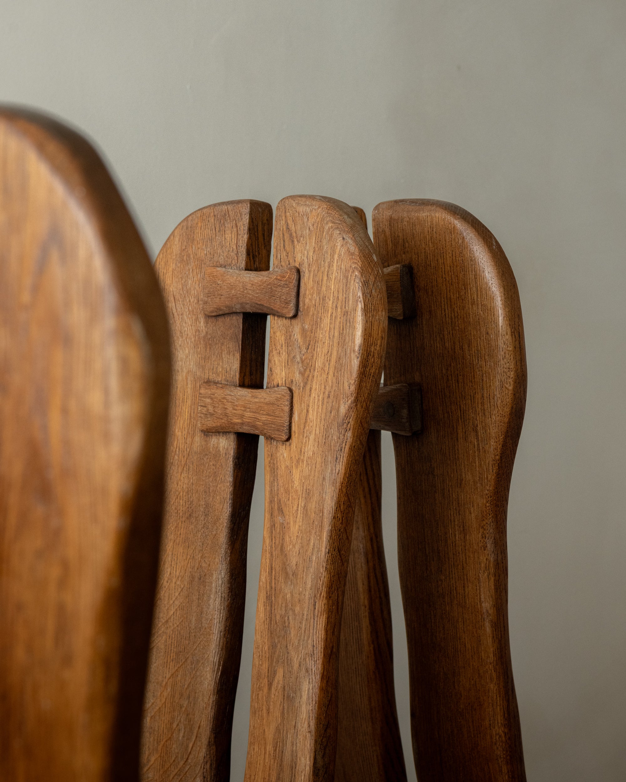 Set_of_4_Brutalist_Solid_Oak_Dining_Chairs_by_De_Puydt,_Belgium,_1960s–1970s