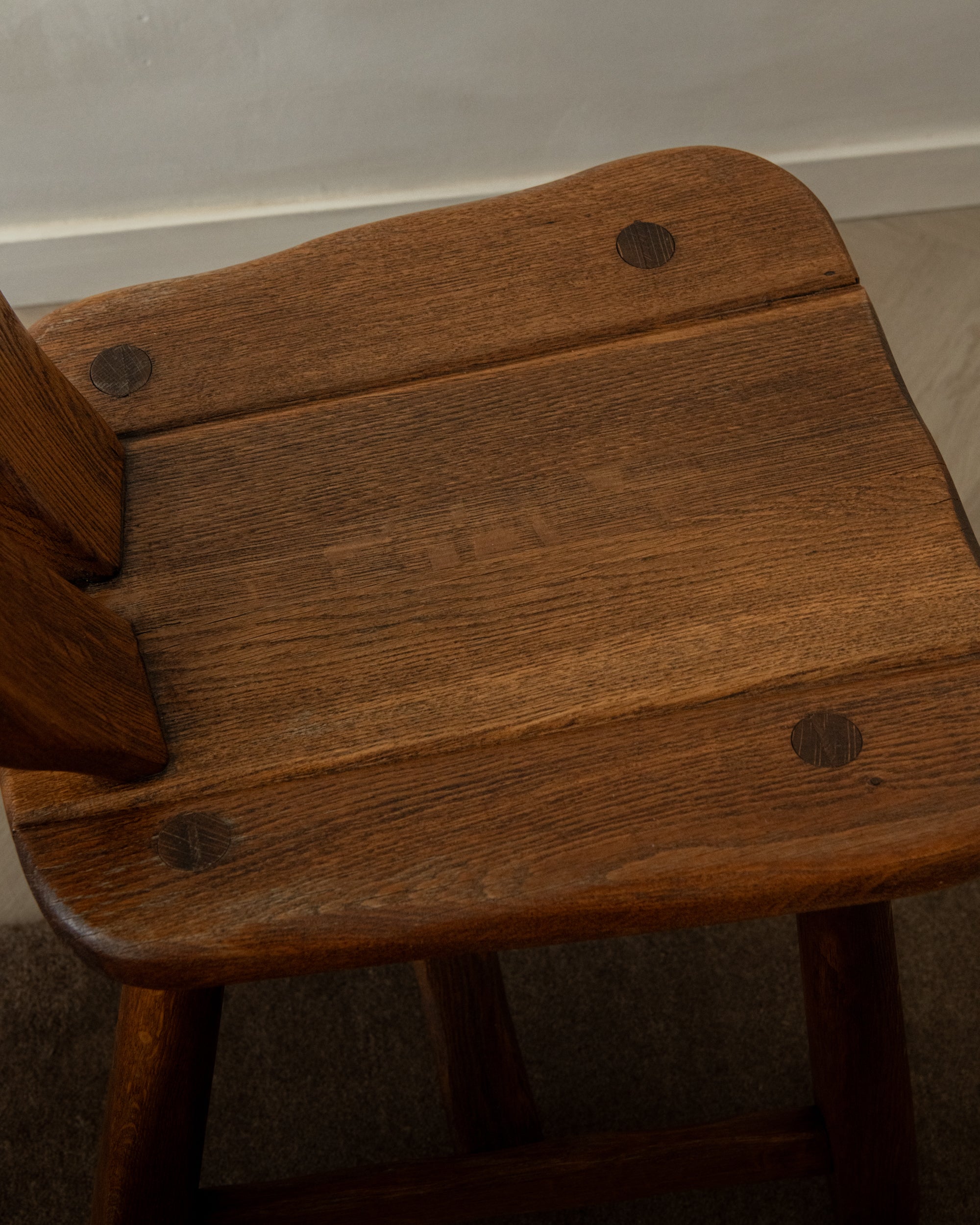 Set_of_4_Brutalist_Solid_Oak_Dining_Chairs_by_De_Puydt,_Belgium,_1960s–1970s