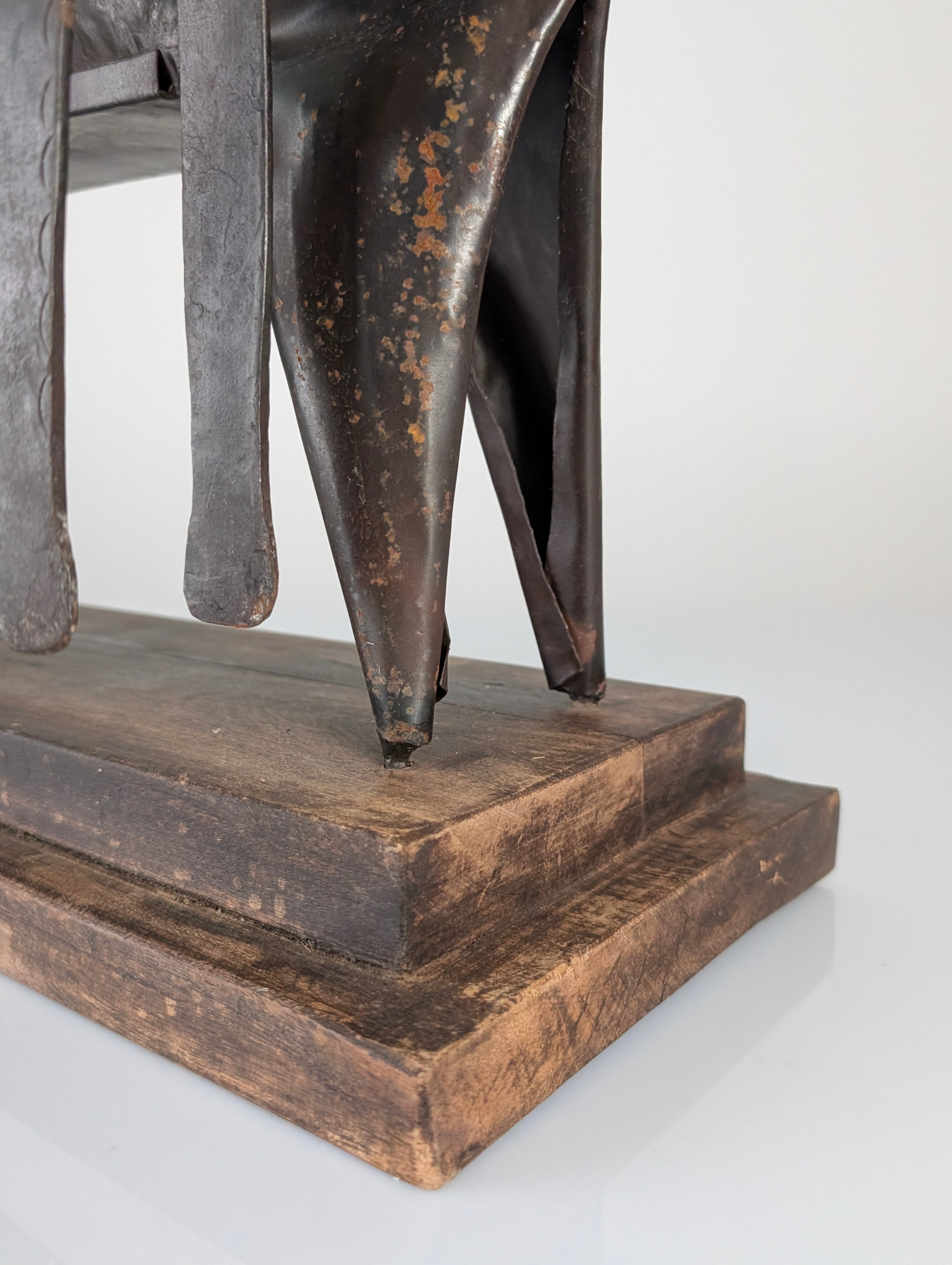 Zoomorphic_Ram_Fireplace_Tool_Set_in_Hand-Forged_Iron,_20th_Century