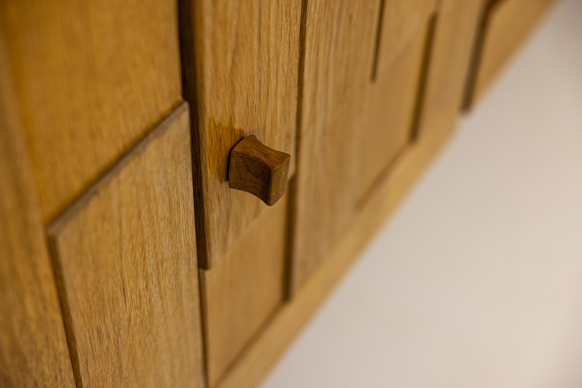 Brutalist_Sideboard_in_Oak,_1980s