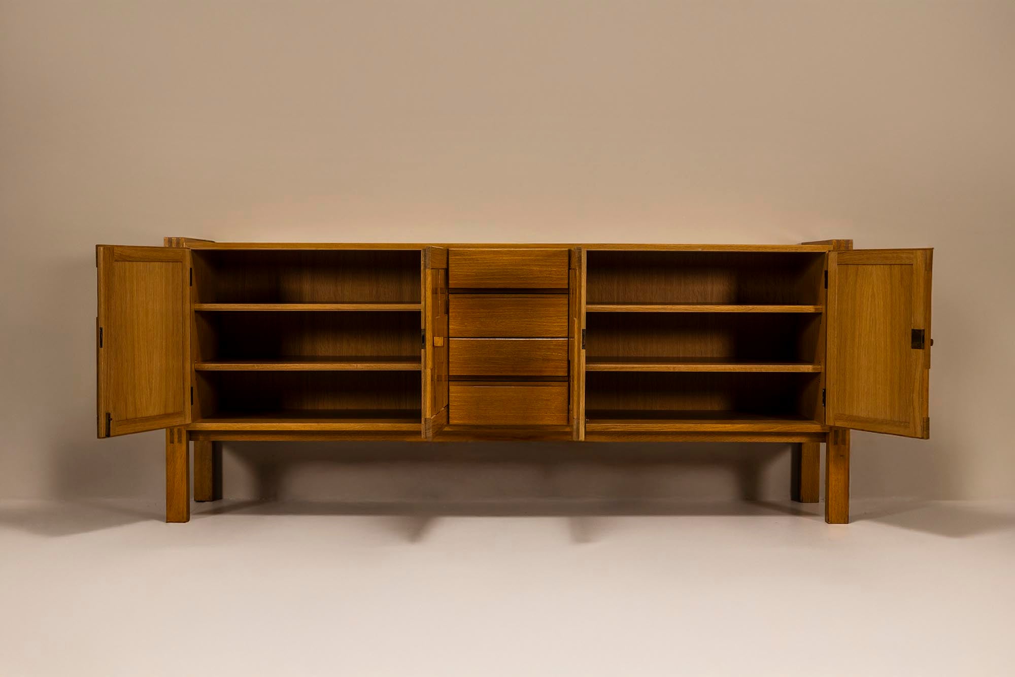 Brutalist_Sideboard_in_Oak,_1980s
