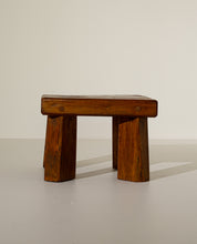 Solid_Oak_Side_Table_with_Wooden_Peg_Joinery,_Mid_Century_Modern