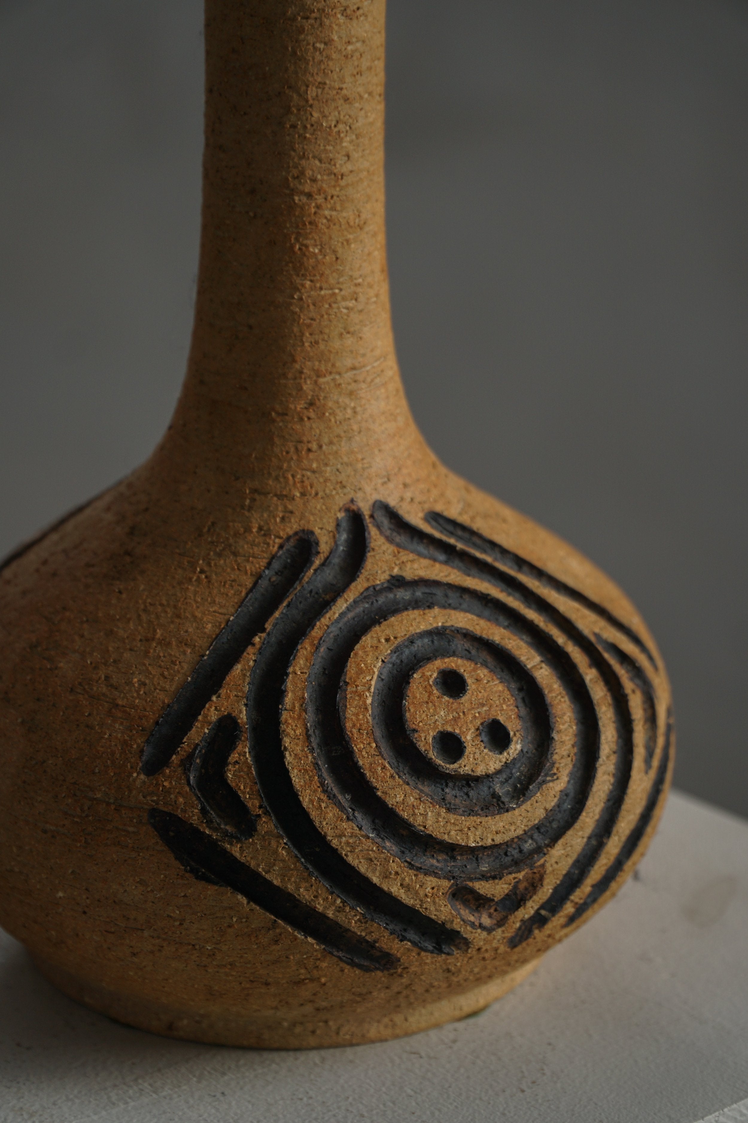 Brutalist_Stoneware_Table_Lamp