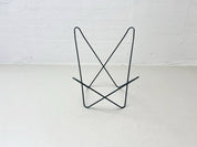 Butterfly_Chair_by_Jorge_Ferrari-Hardoy_for_Knoll_International,_1947