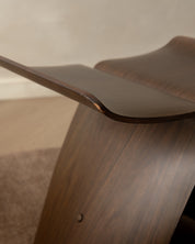 Butterfly_Stool_S-0521_by_Sori_Yanagi_for_Tendo_Mokko,_Rosewood_Veneer,_Japan,_1980s–1990s