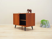 cabinet_Danish_design_1970s