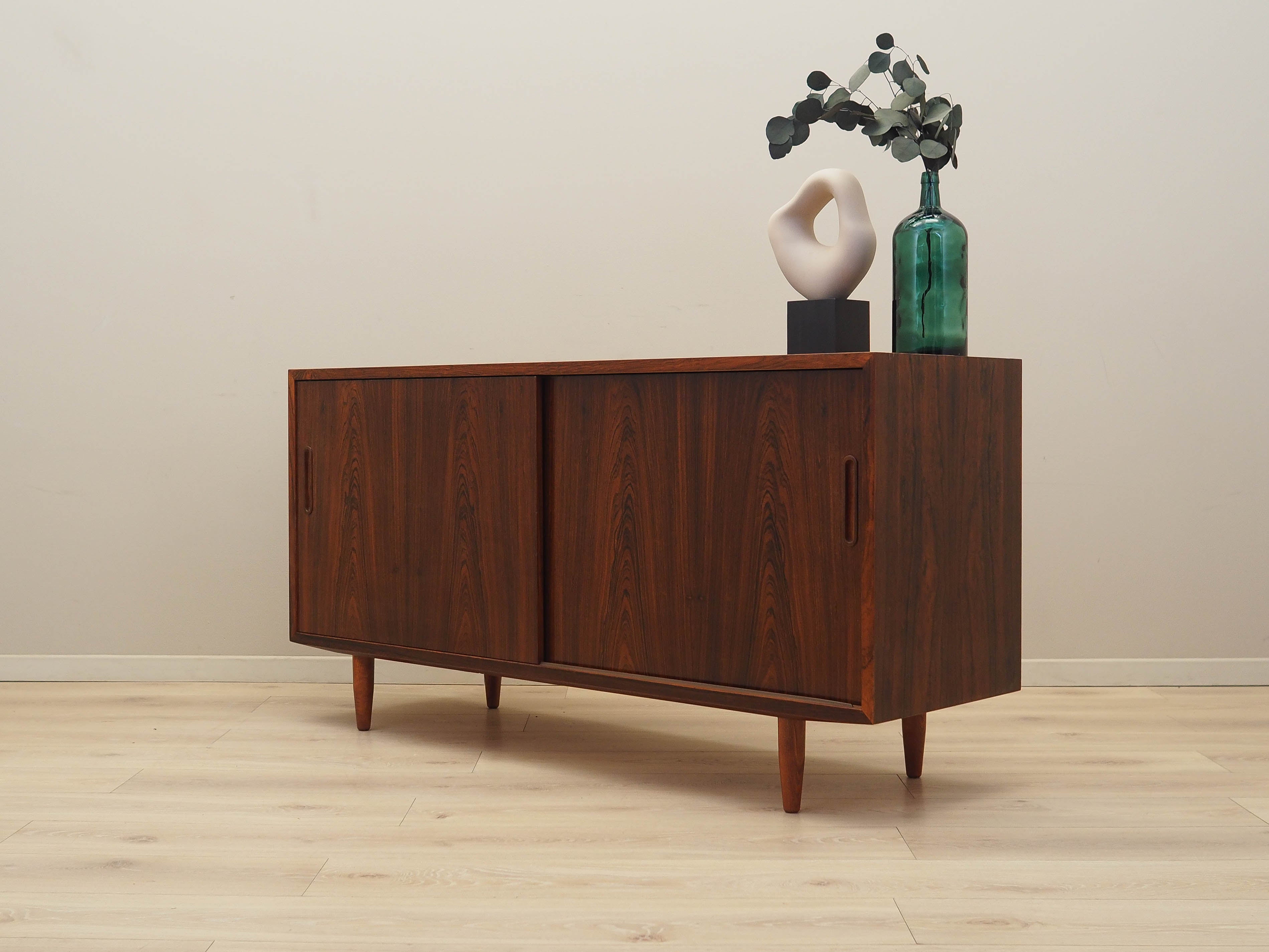 Cabinet,_Hundevad_&_Co.,_Rosewood_Veneer,_1970s,_Denmark