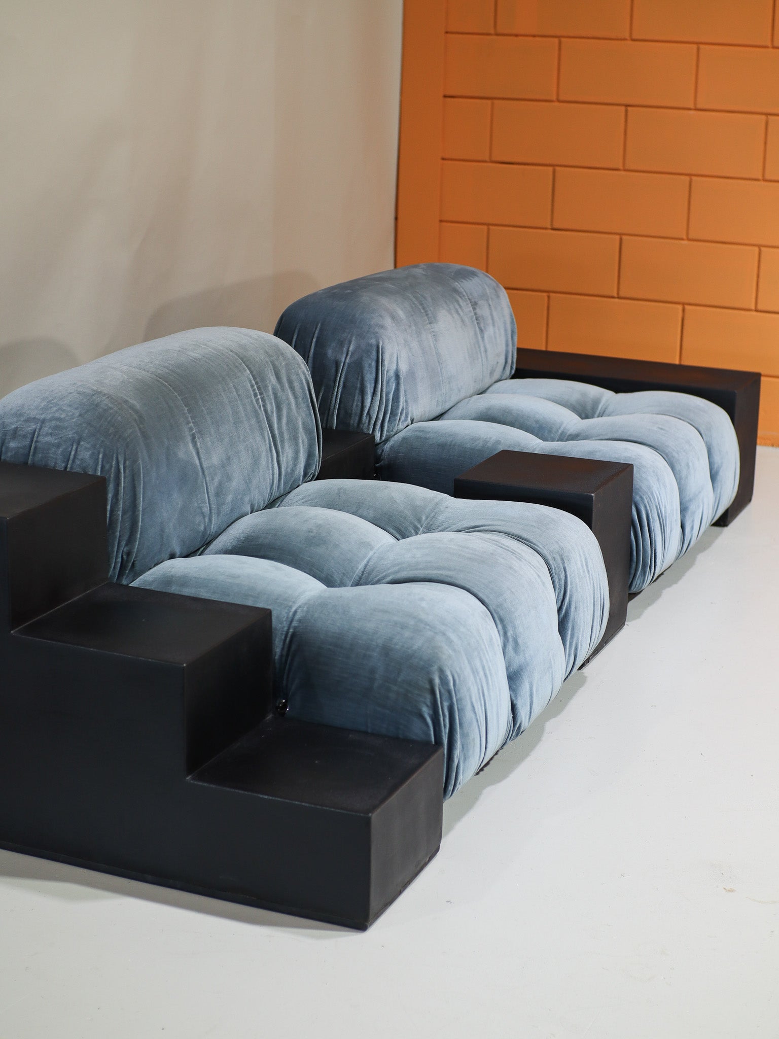 Set_of_Camaleonda_B&B_Italia_sofa_with_3_Gli_Scacchi_elements_1975