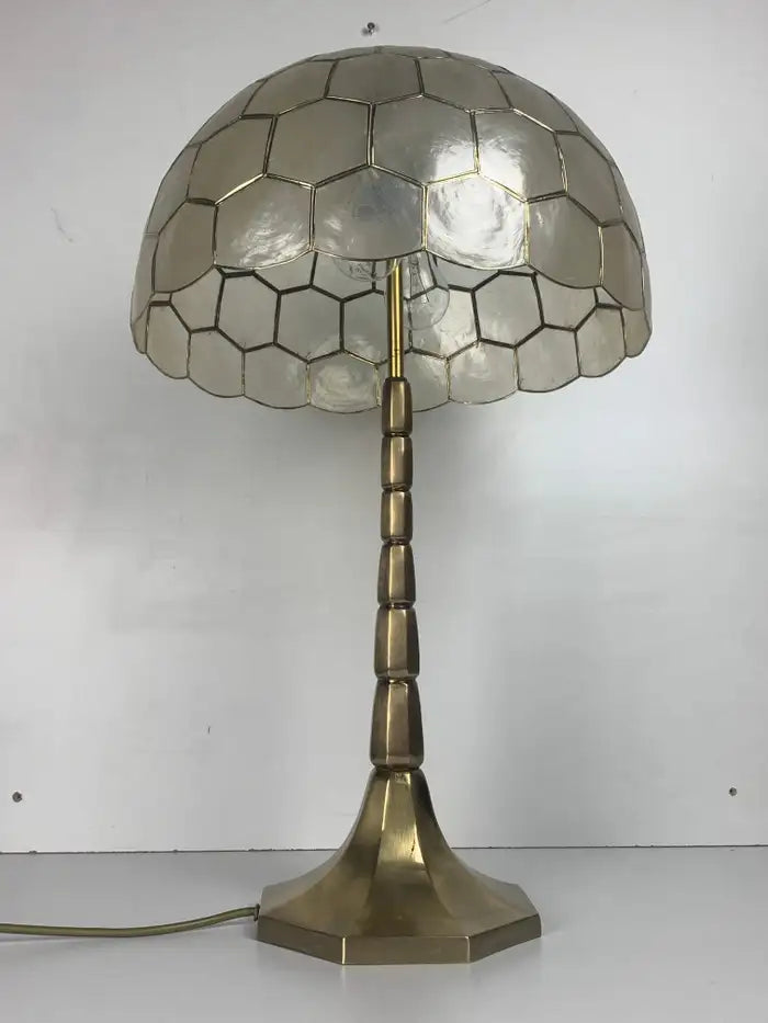 Capiz_Shell_Mushroom_Table_Lamp,_1960s,_Germany