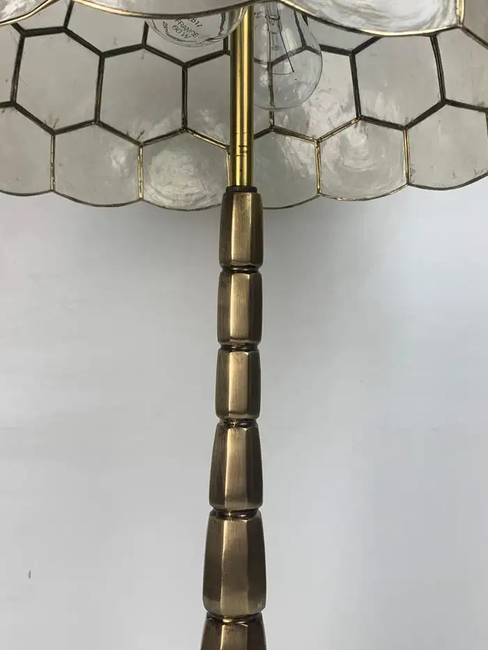 Capiz_Shell_Mushroom_Table_Lamp,_1960s,_Germany