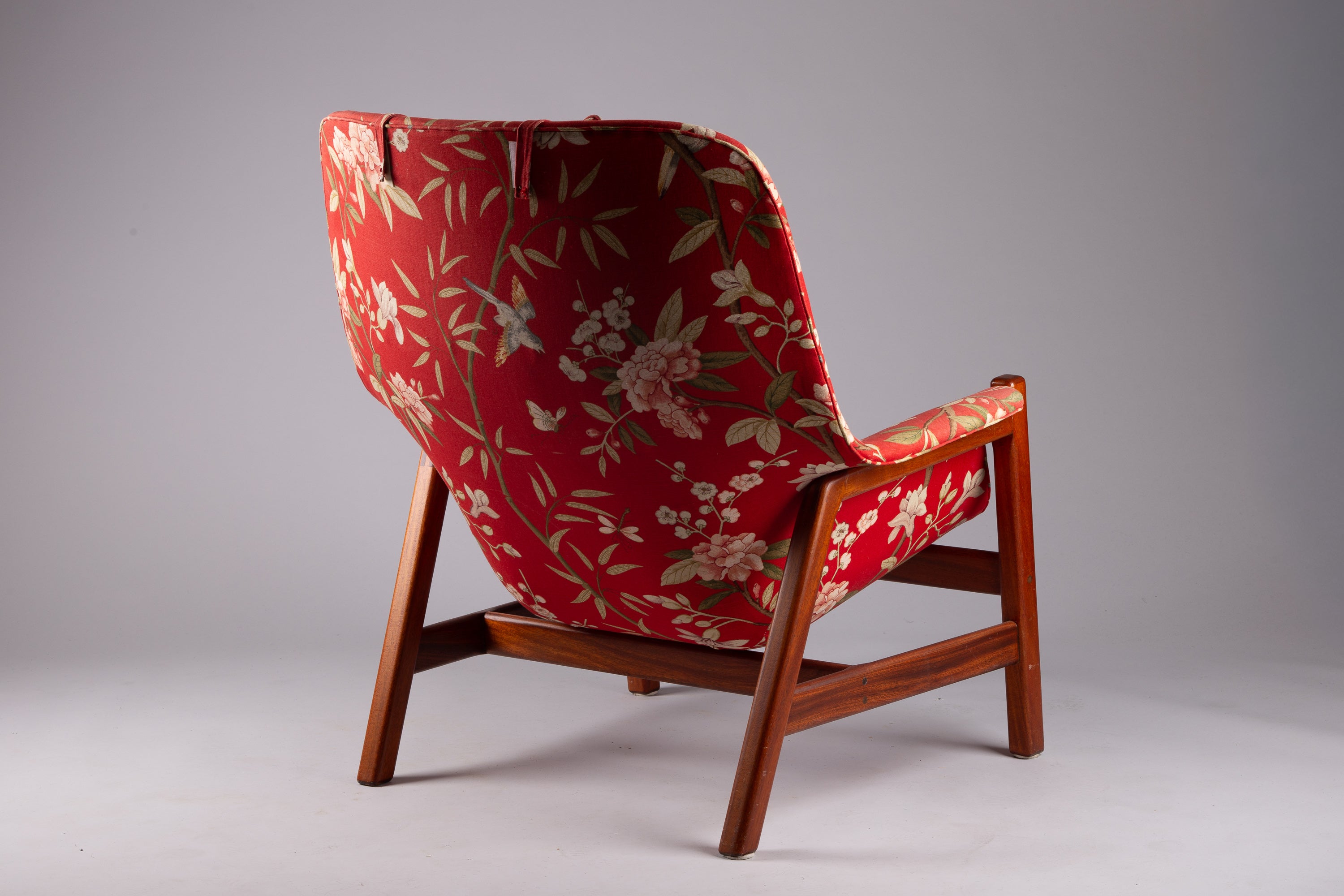 Caravelle_Lounge_Chair_by_Carl-Gustaf_Hiort_af_Ornäs_in_Teak_and_Floral_Fabric,_Finland,_1962