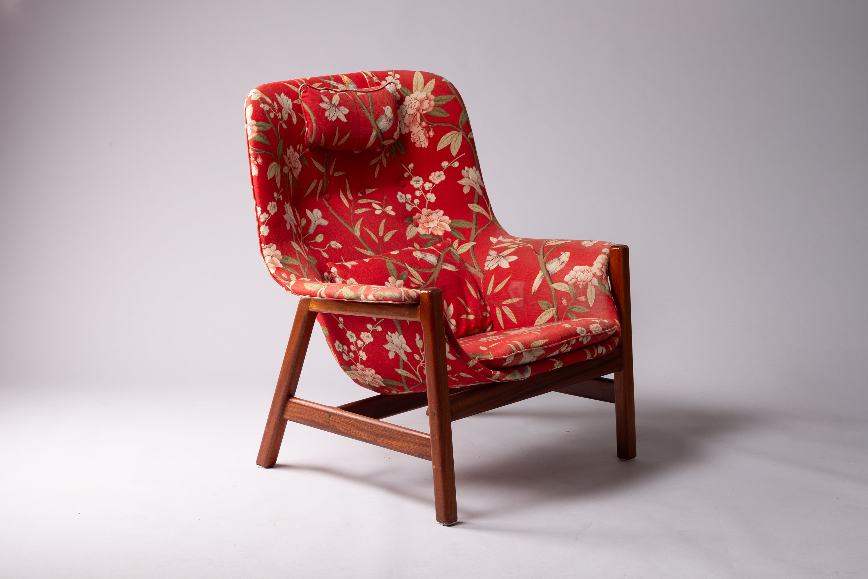 Caravelle_Lounge_Chair_by_Carl-Gustaf_Hiort_af_Ornäs_in_Teak_and_Floral_Fabric,_Finland,_1962