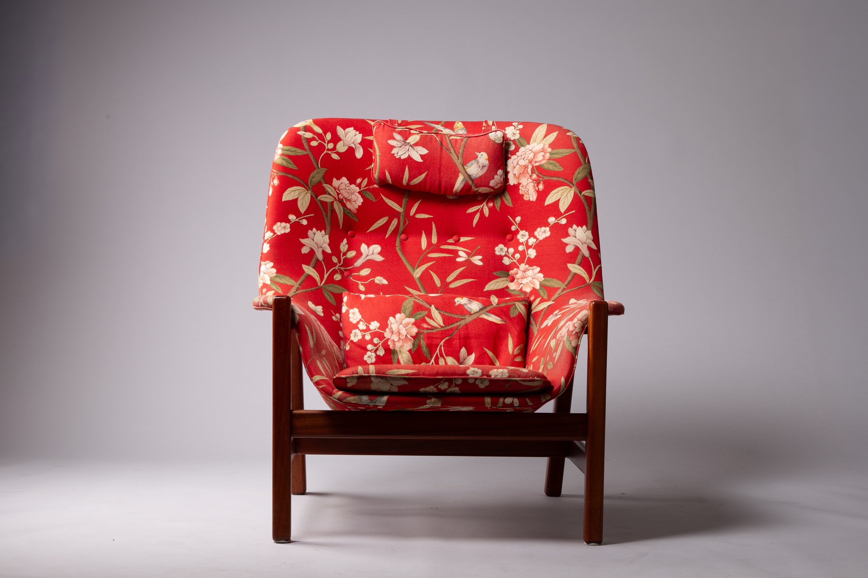 Caravelle_Lounge_Chair_by_Carl-Gustaf_Hiort_af_Ornäs_in_Teak_and_Floral_Fabric,_Finland,_1962