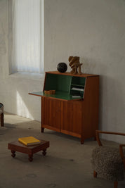 Carl_Malmsten_Visingsö_Pine_Cabinet,_Swedish_Modern_Storage_Cabinet,_Mid_Century_Scandinavian_Design