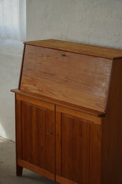 Carl_Malmsten_Visingsö_Pine_Cabinet,_Swedish_Modern_Storage_Cabinet,_Mid_Century_Scandinavian_Design