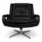 Carl_Straub_black_leather_lounge_chair,_1960