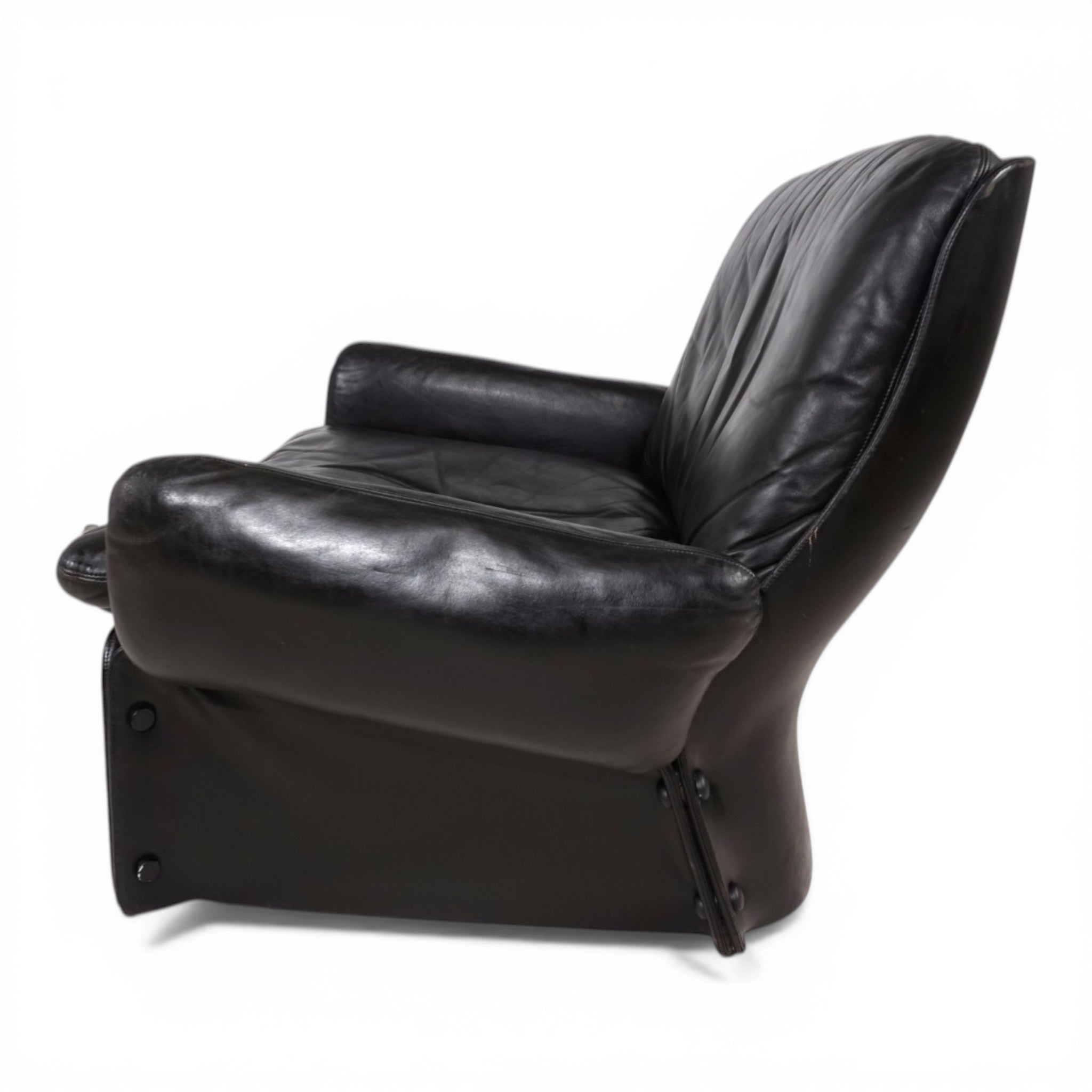 Carl_Straub_Sculptural_Armchair_in_Leather_and_GRP,_Space_Age_Brutalist_Design,_1970s
