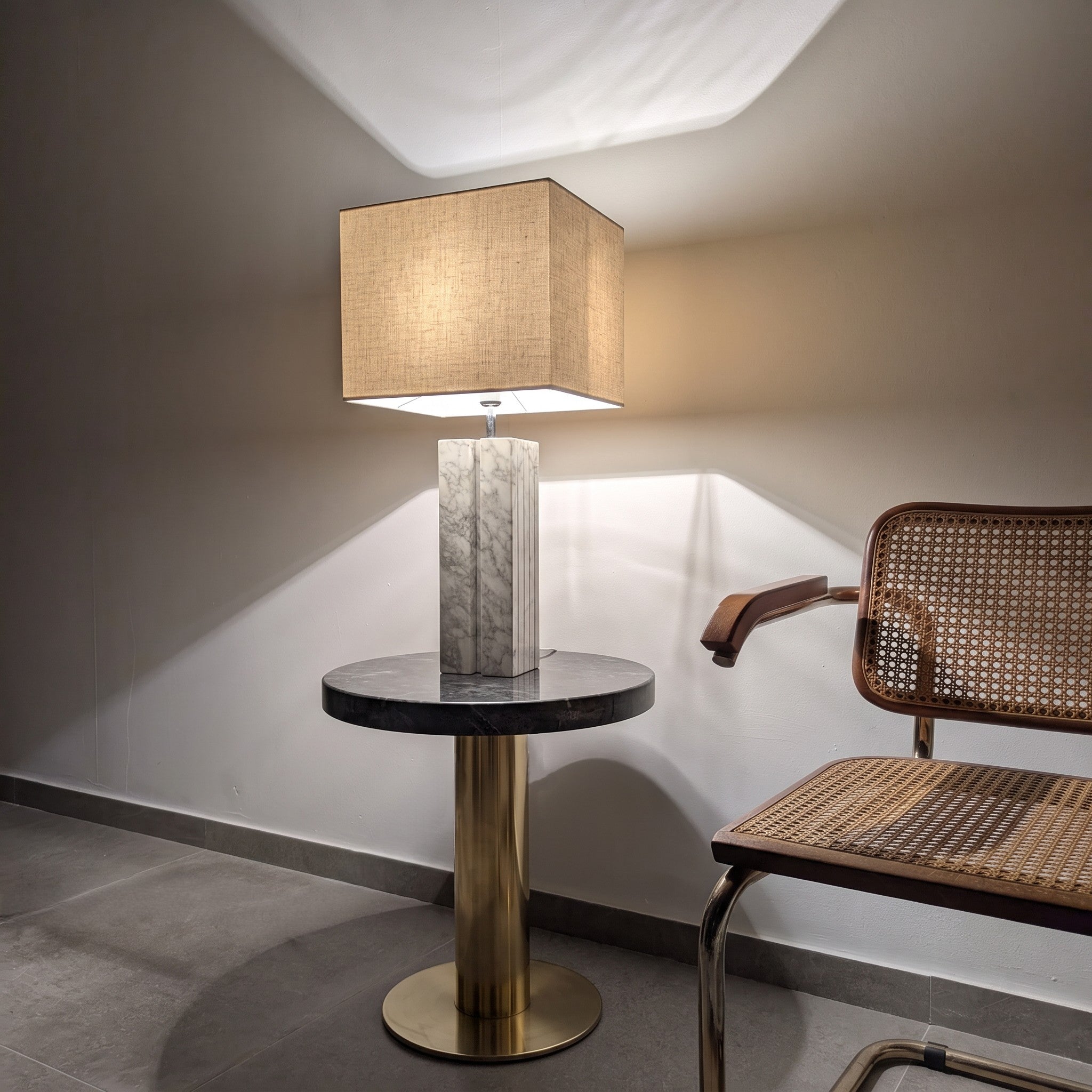 Art_Deco_Style_Carrara_Marble_Table_Lamp_Base,_Italy